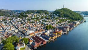 Egersund indre havn sett fra en drone